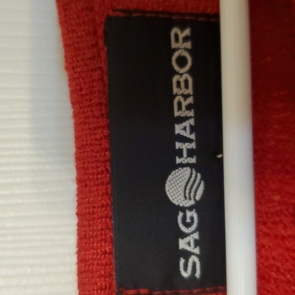 Sag Harbr red SS embroidered top NWT size large - Picture 3 of 13